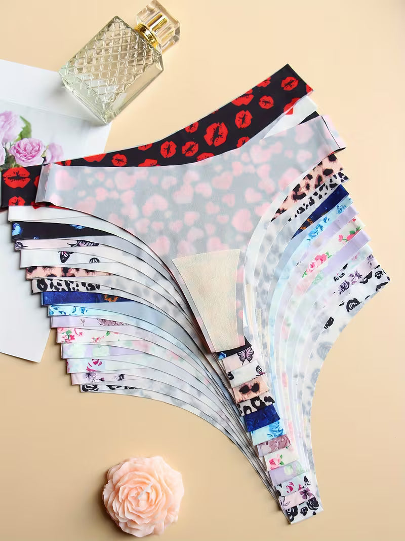 A Set of 16 Women'S Low-Rise Panties