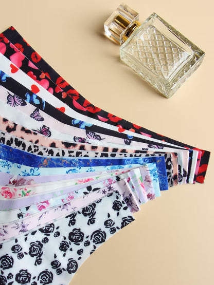 A Set of 16 Women'S Low-Rise Panties